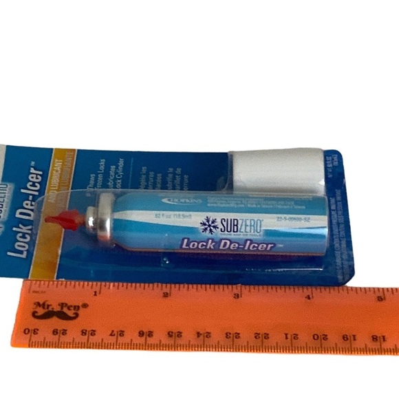 Subzero Lock De-icer Thaws Frozen Locks Cars Auto Trucks Large 0.62 Oz. Aerosol - Picture 2 of 15